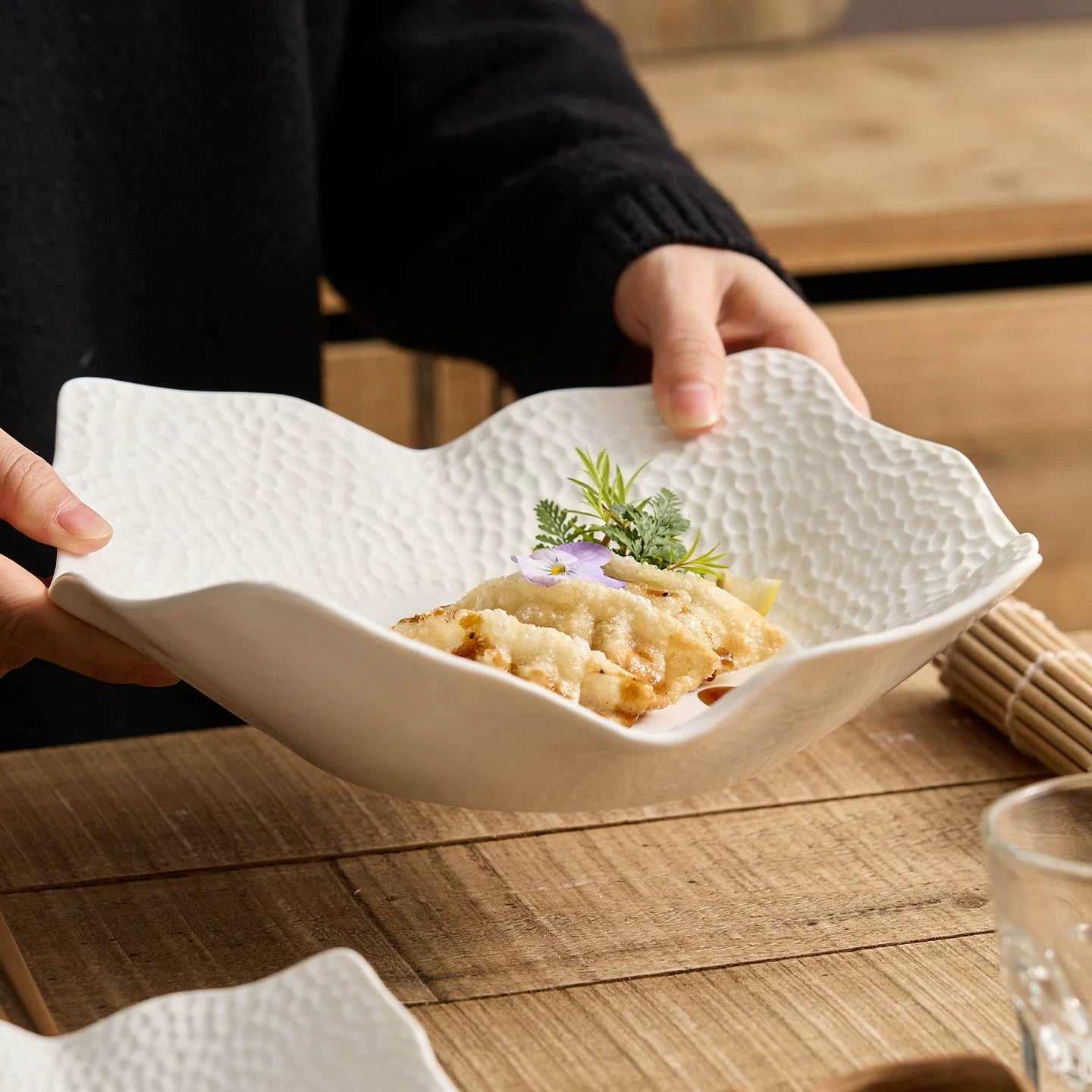 Matte Lattice Square Plate